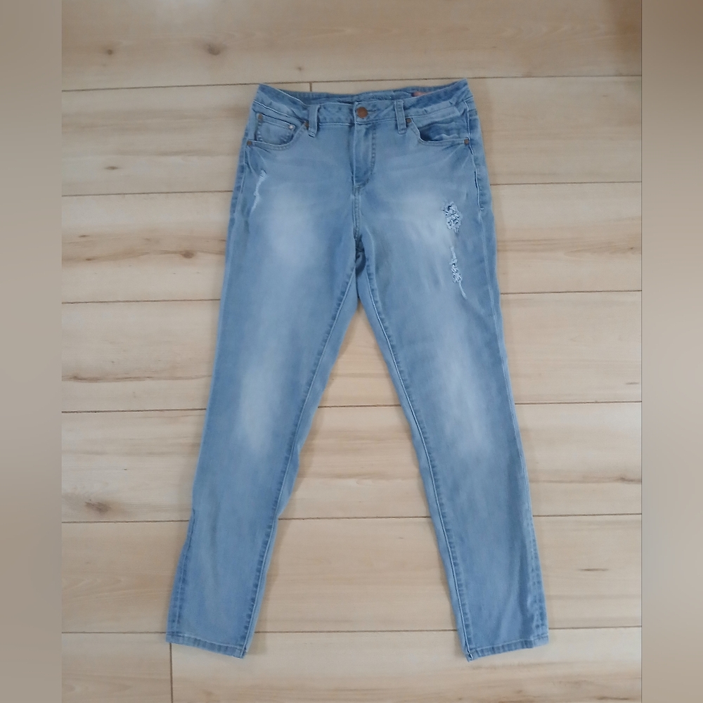 Jag Jeans Mid~Rise Slight Distressed Size 10 Super Cute